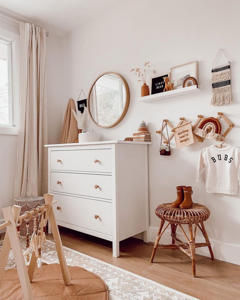 45+ Adorable Nursery Shelf Decor Ideas You Need To See