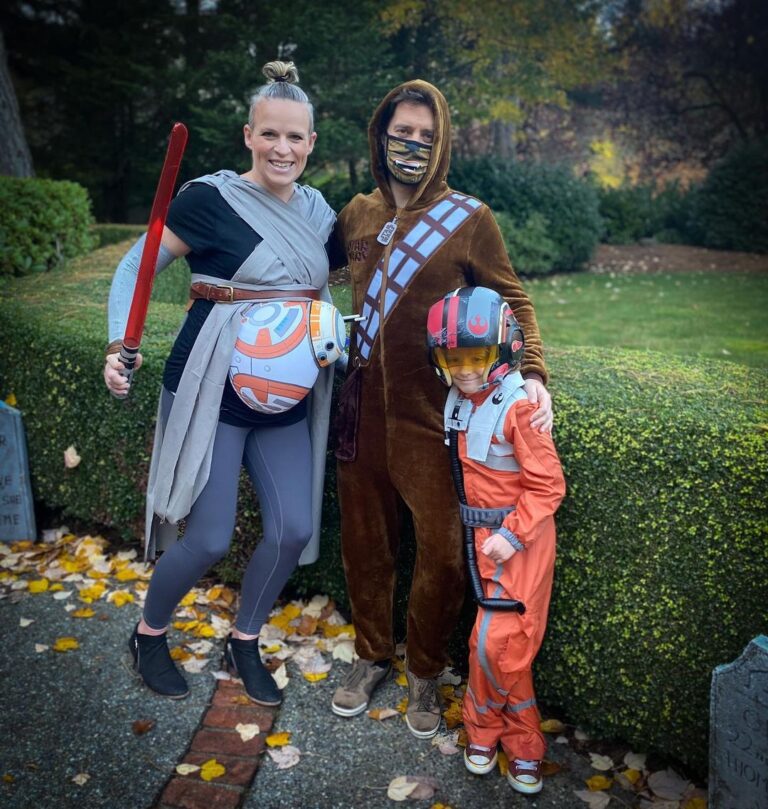 25+ *Ridiculously Cute* Pregnant Halloween Costume Picks 2023 2023