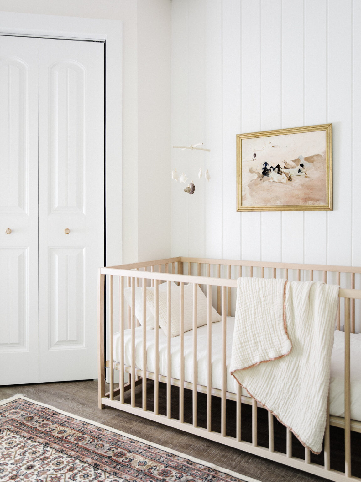 37 Sleek Minimalist Nursery Ideas: Modern, Serene Designs