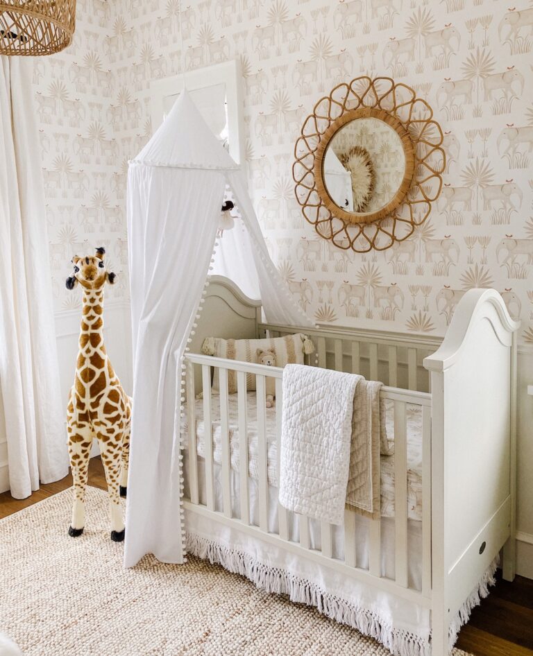 13+ Totally *Precious* Safari Nursery Rooms We’re Gushing Over