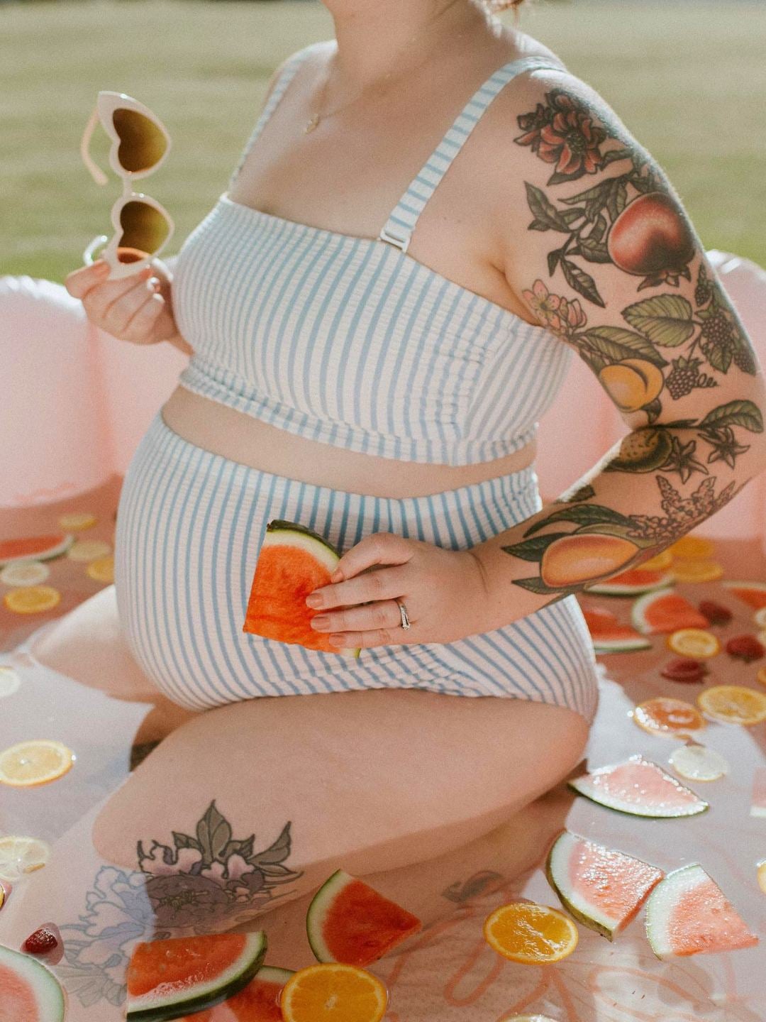 summer themed pregnancy photo