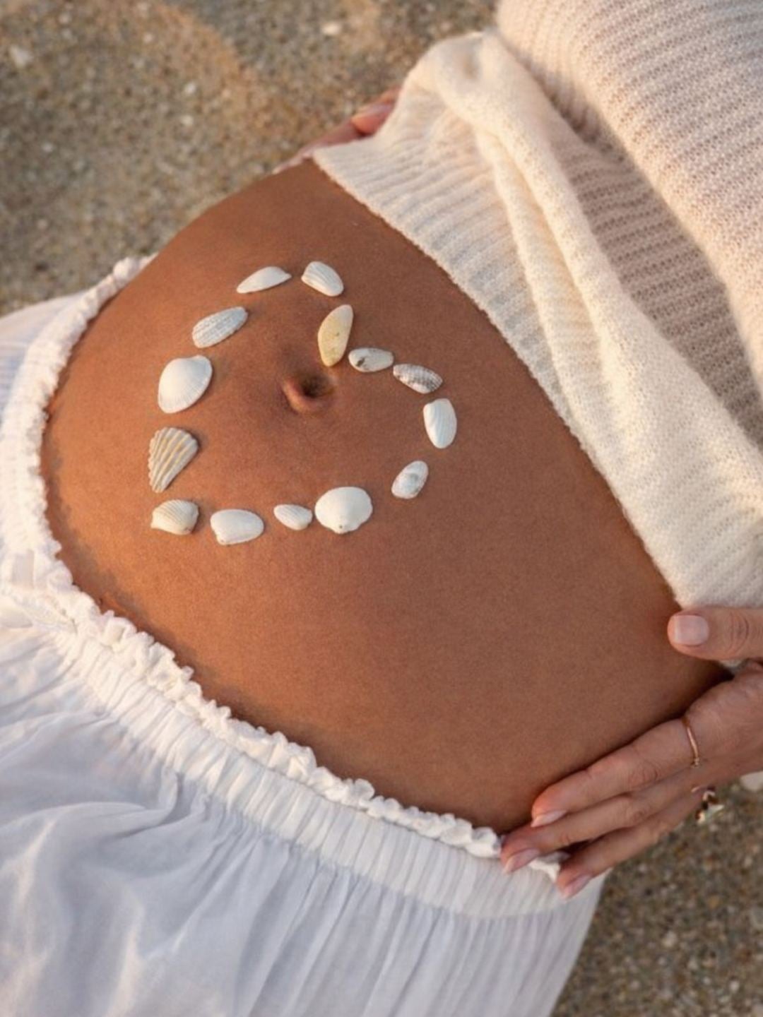 summer themed pregnancy photo