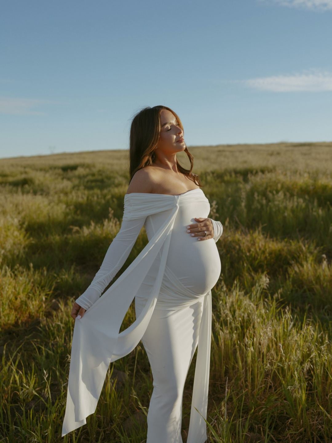 summer themed pregnancy photo