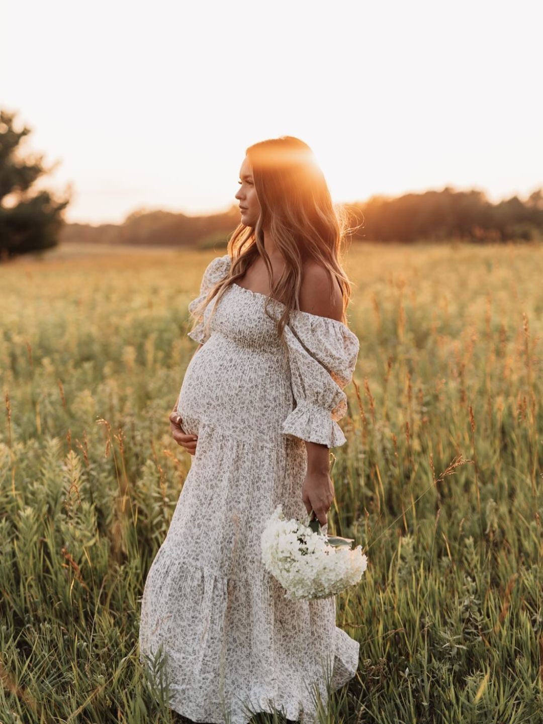 summer themed pregnancy photo