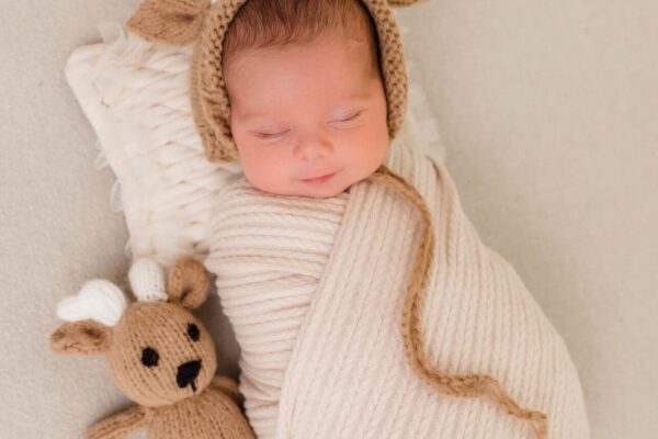14+ Adorable Baby Christmas Costumes (Santa, Elf, Reindeer & More)